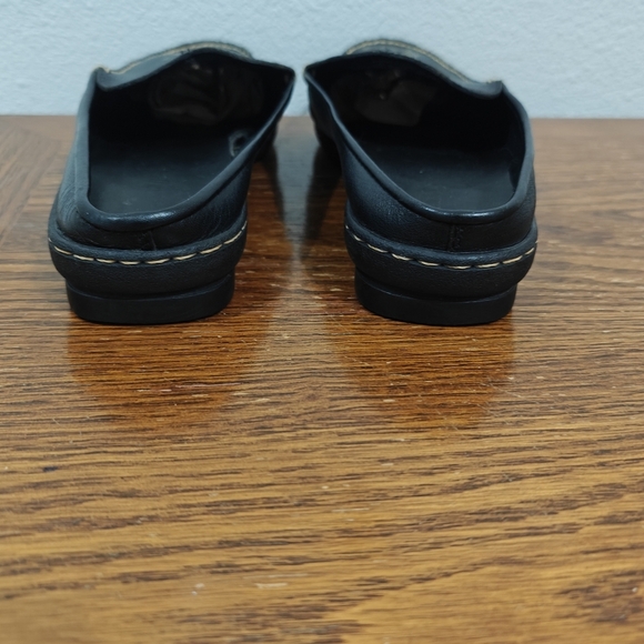 Eastland Leather Embroidered Mules 9 M Medium Width Flat Black Old Money - Picture 6 of 14